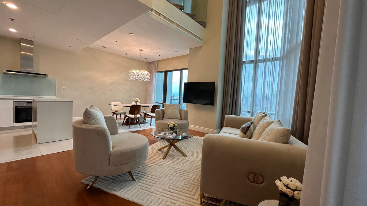 For SaleCondoSukhumvit, Asoke, Thonglor : Luxury condo at Bright Sukhumvit 24, convenient travel, shuttle available, beautiful room, fully furnished, ready for sale!!