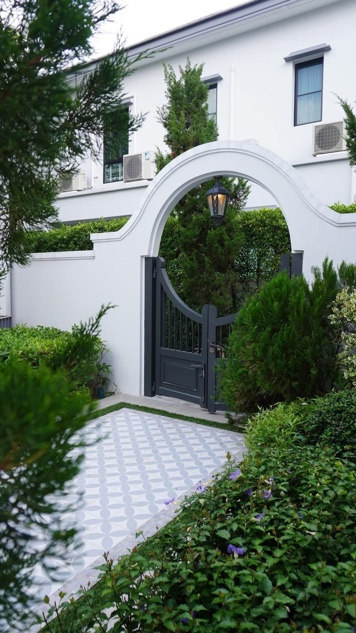 บ้านพัฒนาการ ศรีนครินทร์ : ขาย/ให้เช่า นันทวัน พระราม9 กรุงเทพกรีฑา บ้านตัวอย่างตกแต่งหรู 5 ห้องนอน