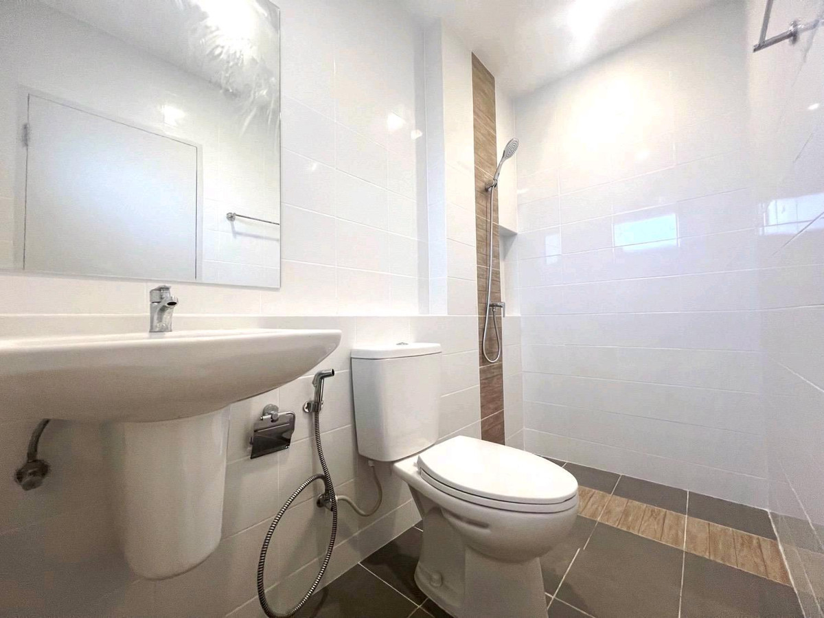 ให้เช่าทาวน์โฮมบางนา แบริ่ง ลาซาล : ปล่อยเช่า Pleno สุขุมวิท-บางนา 2 
เฟอร์นิเจอร์ครบ Fully Furnished พร้อมเข้าอยู่ได้ทันที 