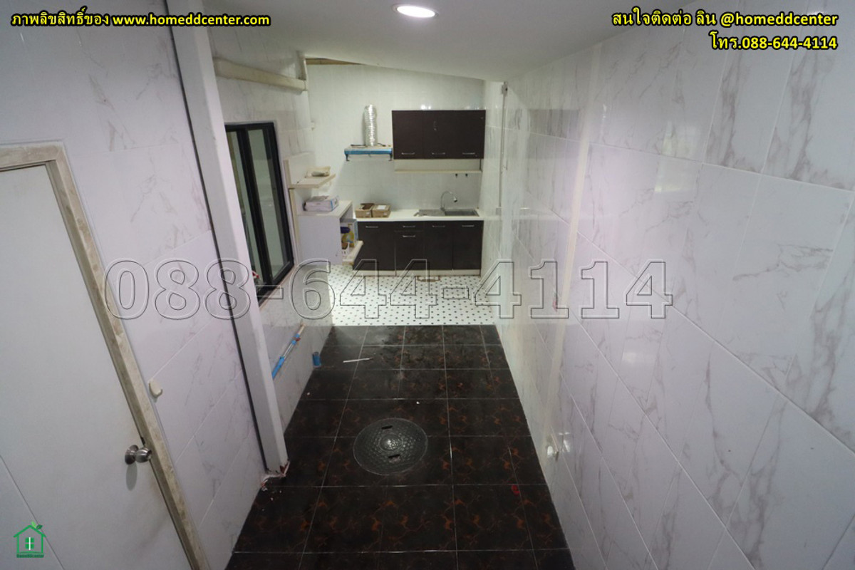 ขายทาวน์โฮมลาดพร้าว101 แฮปปี้แลนด์ : ทาวน์โฮม 3 ชั้น หลังมุม เดอะคอนเนค อัพ 3 ลาดพร้าว 126 （The Connect Up 3, Ladprao 126）ใกล้เดอะมอลล์บางกะปิ MRT สีเหลือง ลาดพร้าว 101