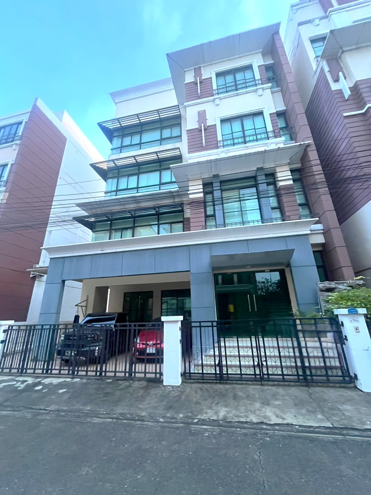 ให้เช่าโฮมออฟฟิศโชคชัย4 ลาดพร้าว71 : HK0626♛จดบริษัทได้ ให้เช่า โฮมออฟฟิศ⚝ลาดพร้าว-โชคชัย4♜MRTลาดพร้าว∞099-5919653,065-9423251▚Line@sureresidence