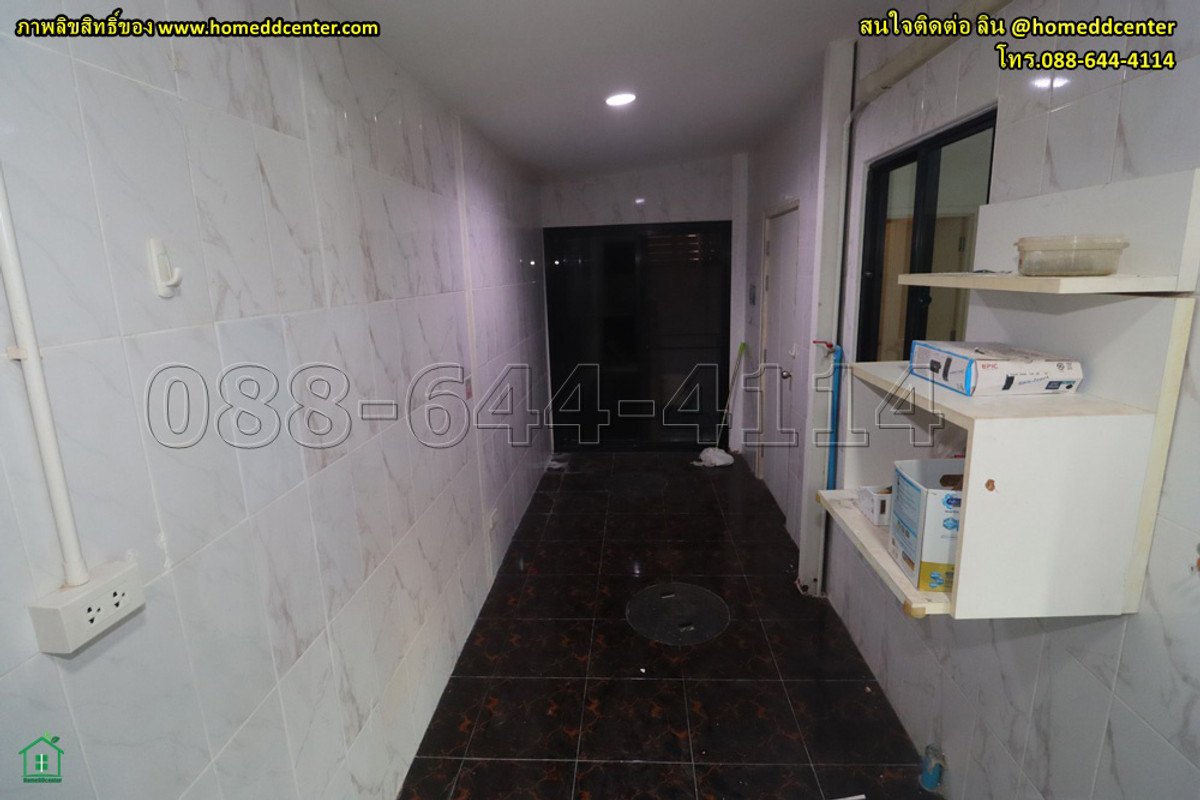 ขายทาวน์โฮมลาดพร้าว101 แฮปปี้แลนด์ : ทาวน์โฮม 3 ชั้น หลังมุม เดอะคอนเนค อัพ 3 ลาดพร้าว 126 （The Connect Up 3, Ladprao 126）ใกล้เดอะมอลล์บางกะปิ MRT สีเหลือง ลาดพร้าว 101