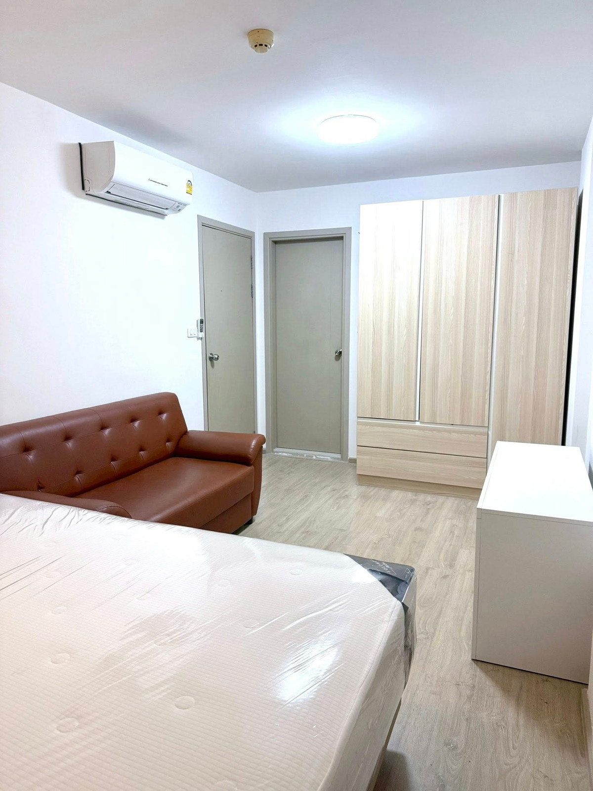 ขายคอนโดอ่อนนุช อุดมสุข : P-2849 ขาย ! คอนโด Elio del ray ห้องพร้อมอยู่ วิวสระว่ายน้ำ ใกล้ BTS ปุณณวิถี