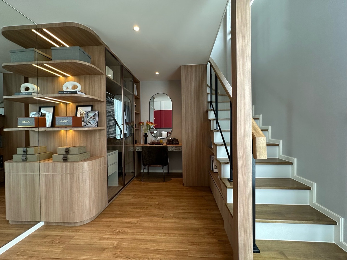 ขายทาวน์โฮมบางนา แบริ่ง ลาซาล : แปลนใหม่‼️มีชั้น LOFT พร้อมหน้ากว้าง 5.5 เมตร และลงเข็มผนังสูงหลังบ้าน | สนใจนัดชมโทร 0953569894