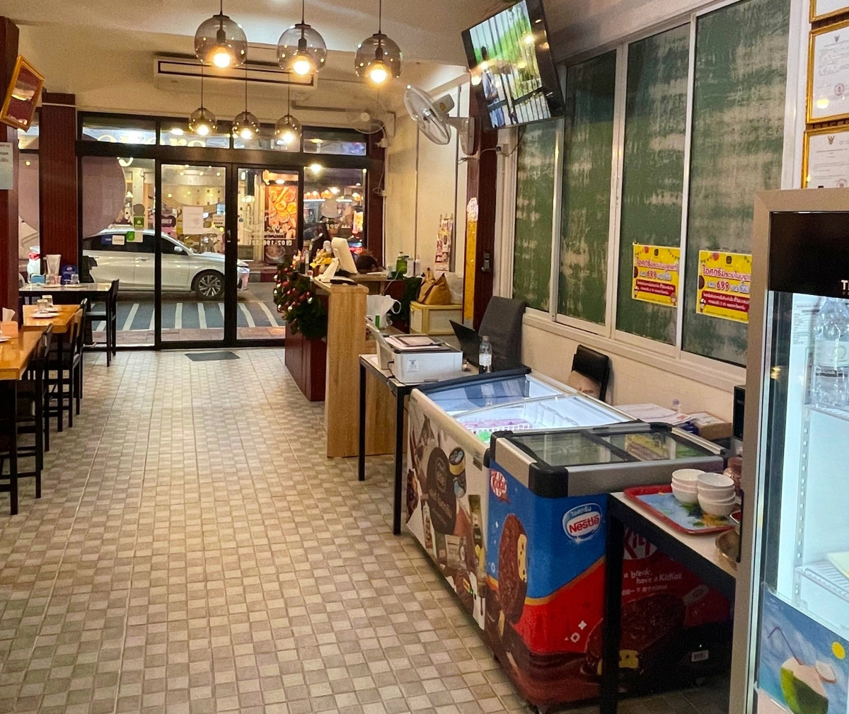 ให้เช่าร้านค้า/ตลาดนัดสยาม จุฬา สามย่าน : แบ่งให้เช่า ร้านอาหาร ถนนบรรทัดทอง ในซอยจุฬา 16 ในซอยร้านหนึ่งนมนัว