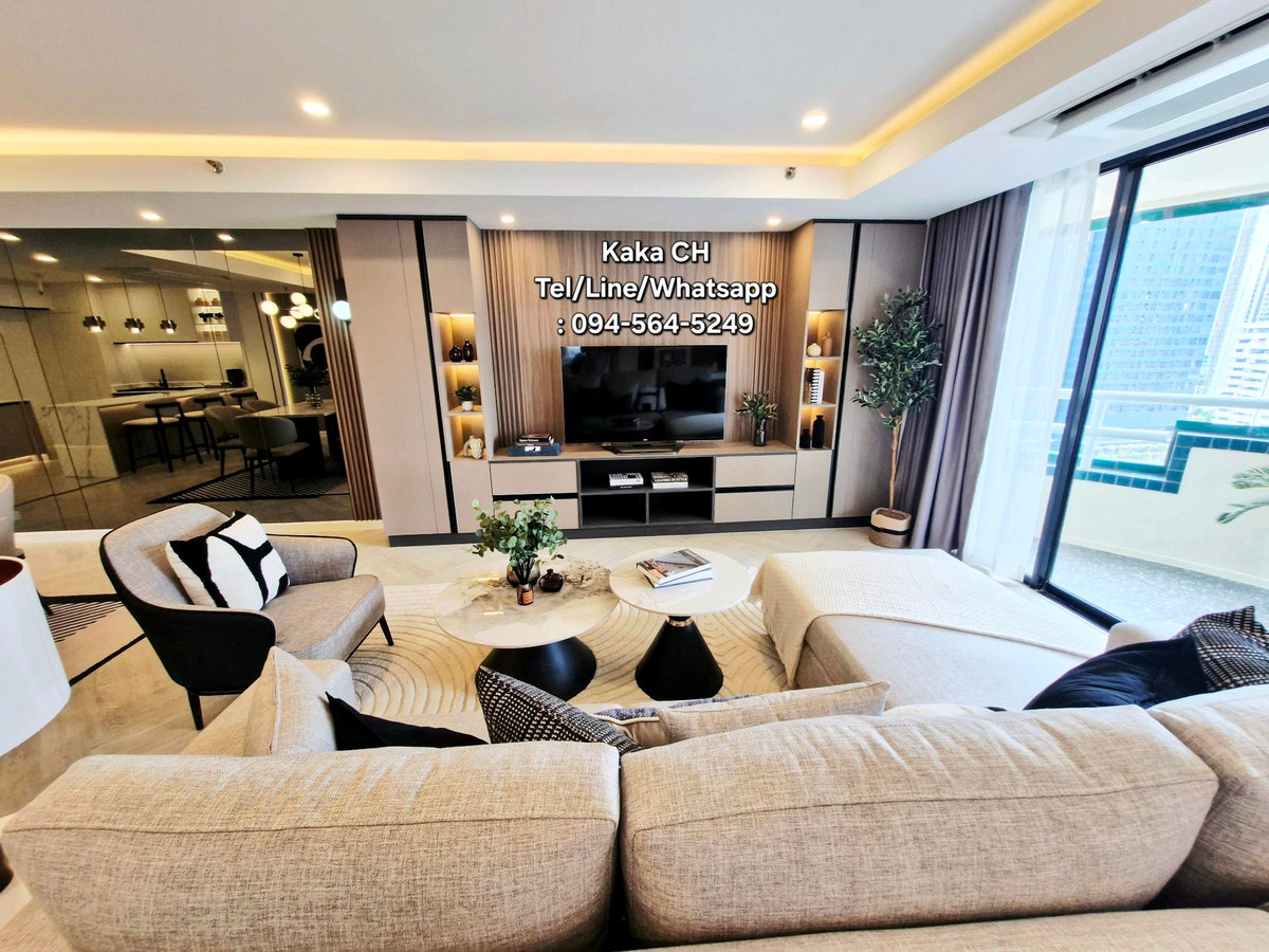 For SaleCondoSukhumvit, Asoke, Thonglor : (For Sale)📍Las Colinas : Newly Renovated✨️ 2-bedroom condo only 180 m from MRT Sukhumvit, Only 15.99 MB
