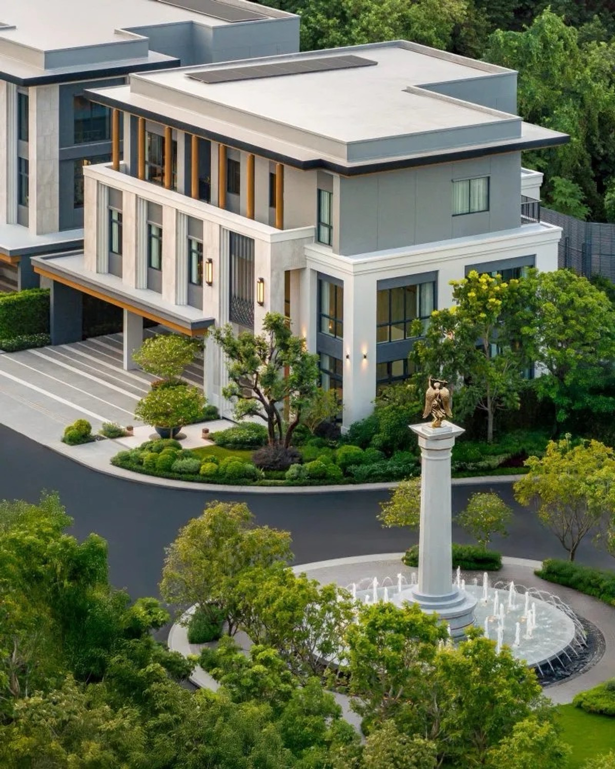 ขายบ้านพัฒนาการ ศรีนครินทร์ : 𝐂𝐈𝐍𝐐𝐔𝐈𝐄𝐌𝐄 𝐊𝐫𝐮𝐧𝐠𝐭𝐡𝐞𝐩 𝐊𝐫𝐞𝐞𝐭𝐡𝐚 🥇 805 Sq.m. 155 Sq.w. 5 🛌 6 🛁 5 🚔 ดีลตรงโครงการ 065-6956939 ลูกเกด