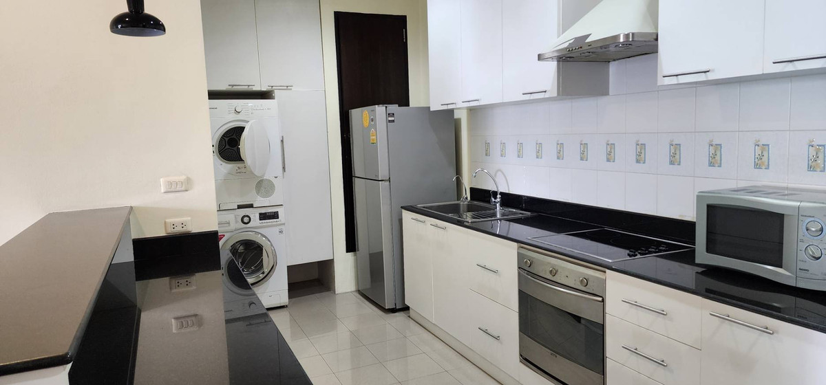 For RentCondoSukhumvit, Asoke, Thonglor : Citi Smart Sukhumvit 18 Condominium Luxury 3 Bedrooms for Rent