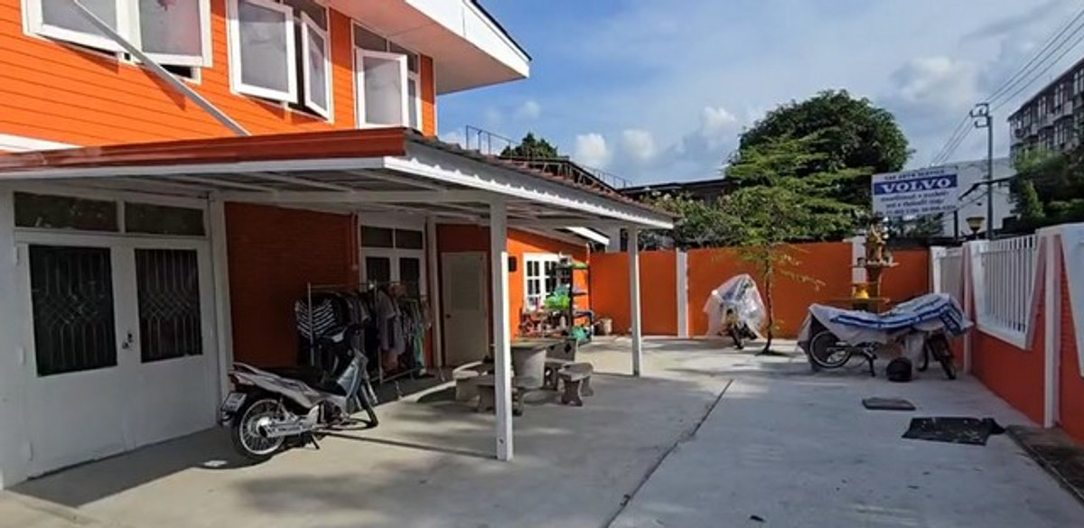 ขายบ้านนวมินทร์ รามอินทรา : ขาย บ้านเดี่ยว 2 ชั้น พร้อมห้องเช่า พร้อมทำรายได้ ซ.รามอินทรา 117 ใกล้รถไฟฟ้าสายสีชมพู 