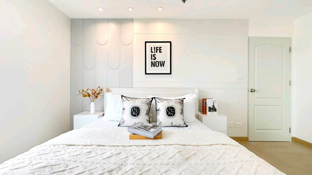 For SaleCondoBangna, Bearing, Lasalle : ✨️✨️Good promotion..Quick deal ✨️✨️ Condo house, low installments..worth more than renting, plus full furniture ✅️ Ready to move in, condo in #Bangna area 📌 Regent Home 7/1 🌳