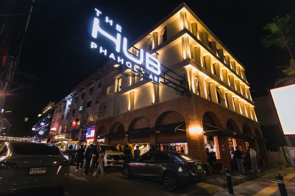 เซ้งราชเทวี พญาไท : ปล่อยเซ้ง อาคารพานิชย์ 2 ชั้น ย่านพหล-อารีย์ มีโซน Outdoor โครงการ The Hubs Phahol-Ari