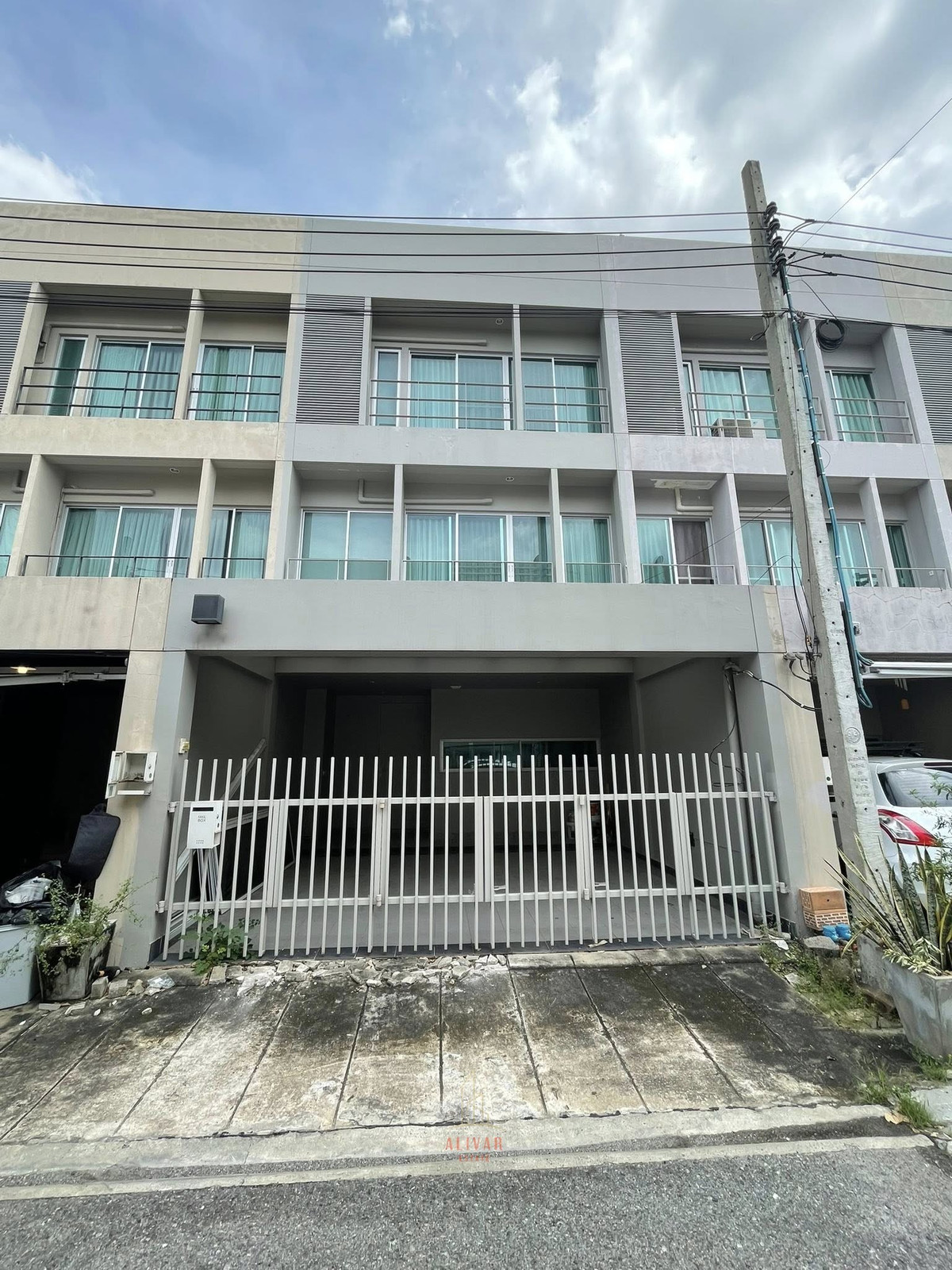 For RentTownhomePattanakan, Srinakarin : RH110125 3-story, 2-bedroom townhouse for rent at NOBLE CUBE PATTANAKARN