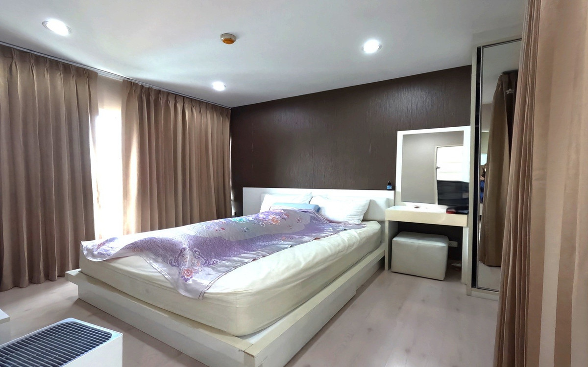 ขายคอนโดวงเวียนใหญ่ เจริญนคร : 🏙️ ขายคอนโด The Viva Condo Sathorn–Taksin ใกล้ BTS วงเวียนใหญ่ เพียง 200 เมตร  ราคาพิเศษกว่าตลาด และต่ำกว่าราคาประเมิน! อยู่เองก็คุ้ม ปล่อยเช่าก็ได้ Yield สูง