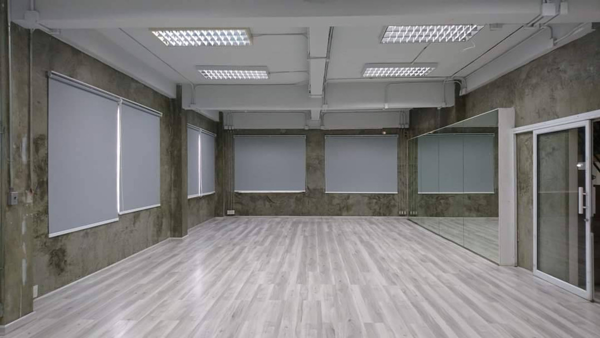 For RentHome OfficeOnnut, Udomsuk : HR2936 Home office for rent Soi Wachiratham Sathit Suitable for a home office, Production House Studio airbnb Hostel