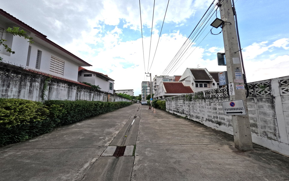 ขายคอนโดวงเวียนใหญ่ เจริญนคร : 🏙️ ขายคอนโด The Viva Condo Sathorn–Taksin ใกล้ BTS วงเวียนใหญ่ เพียง 200 เมตร  ราคาพิเศษกว่าตลาด และต่ำกว่าราคาประเมิน! อยู่เองก็คุ้ม ปล่อยเช่าก็ได้ Yield สูง