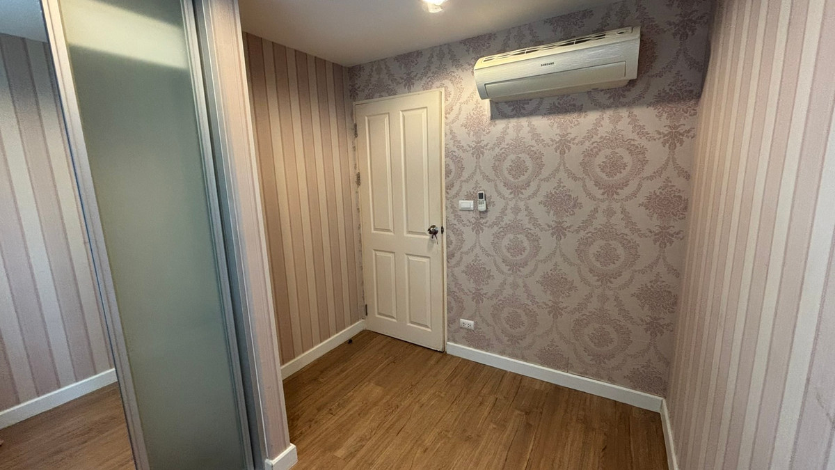 For SaleCondoRatchadapisek, Huaikwang, Suttisan : The Kris 6 (Ratchada 17) / 2 Bedrooms (SALE WITH TENANT), The Kris 6 (Ratchada 17) / 2 bedrooms (sale with tenant) TARN039