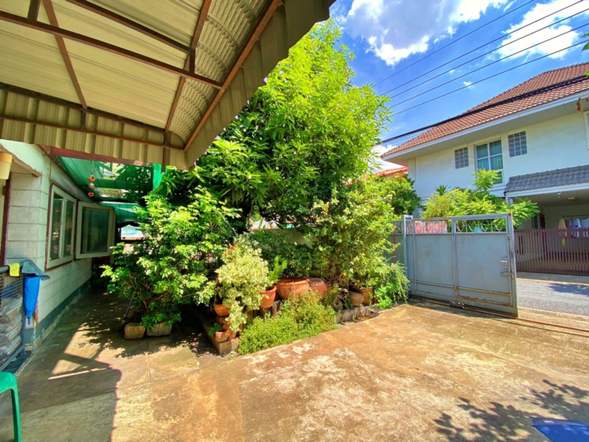 For SaleHouseSapankwai,Jatujak : 94188 - Two-storey detached house for sale with land, Siam Cement Village, Soi 10, Chatuchak District, Ngamwongwan.