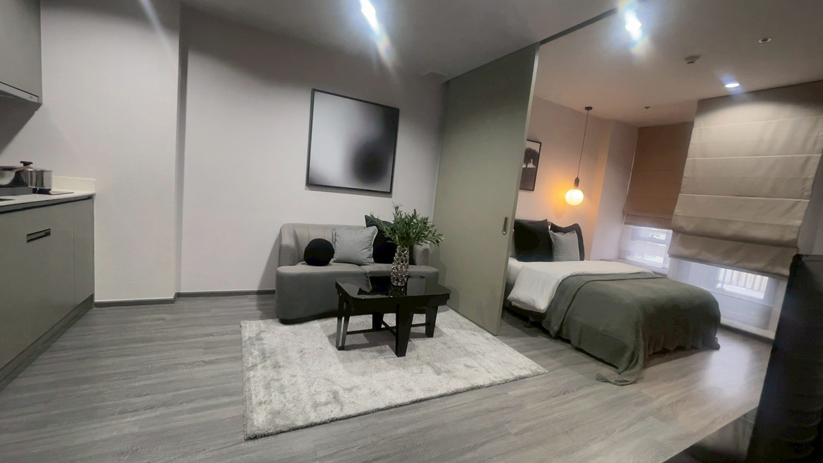 For SaleCondoRatchathewi,Phayathai : Urgent Last unit Sold out Ideo Mobi Rangnam 1br 35.03sq.m., fully decorated, only 5.59mb. To make an appointment to see, call 095 7615782