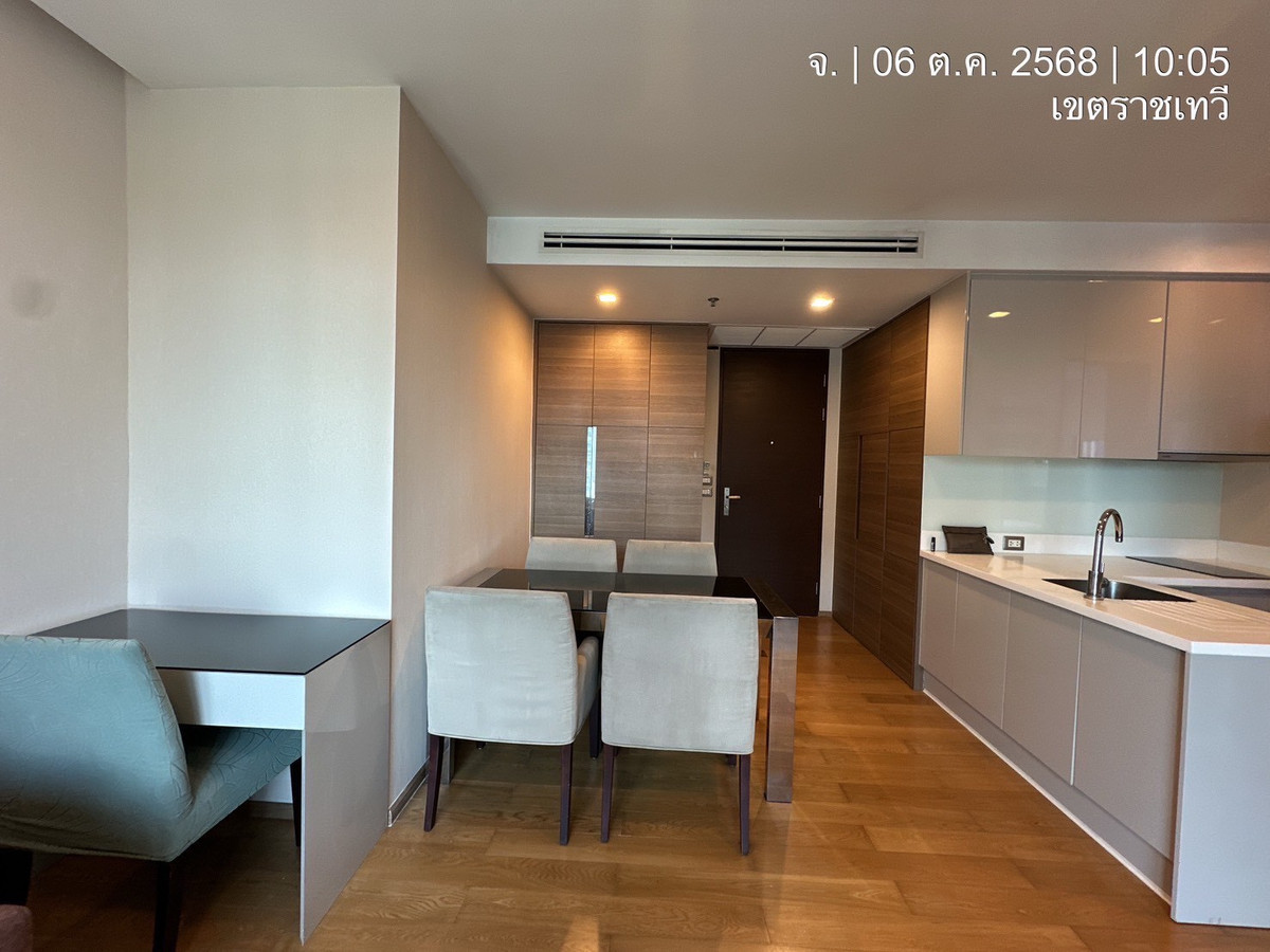 ให้เช่าคอนโดพระราม 9 เพชรบุรีตัดใหม่ RCA : คอนโด The Address Asoke เดินทางสะดวก ใกล้รถไฟฟ้าเอ็มอาที มีรถรับส่ง ห้องสวย เฟอร์นิเจอร์ครบ พร้อมอยู่