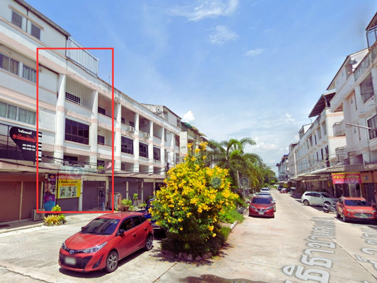 Shop HouseSriracha Laem Chabang Ban Bueng : For Sale: 3-Story Commercial Building Near Sukhumvit Road, Soi Kao Kilo, Close to St. Paul Convent School