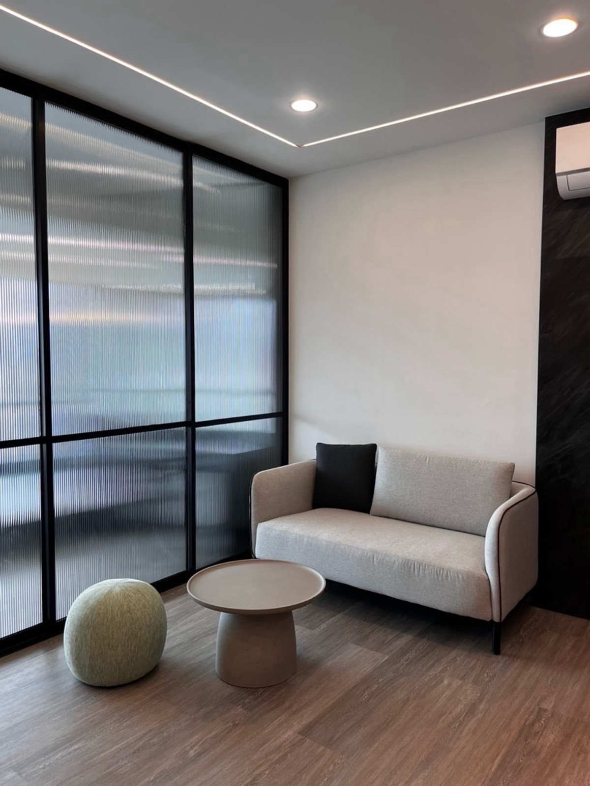 ให้เช่าคอนโดวงเวียนใหญ่ เจริญนคร : 📍🔥ด่วน ห้องพร้อมอยู่ แต่งใหม่ เฟอร์นิเจอร์ เครื่องใช้ไฟฟ้าครบ จองด่วน🏙️✨