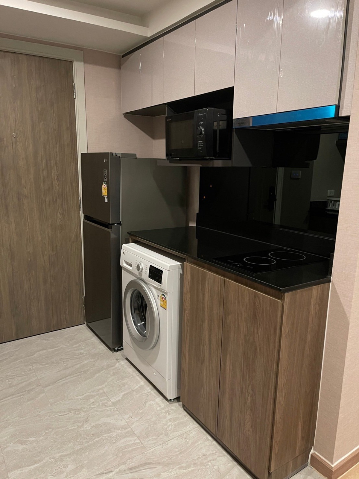 CondoRama9, Petchburi, RCA : 92242 - Condo for sale and rent, ready to move in, near Bangkok Hospital, Condo LLOYD SOONVIJAI-THONGLOR (Lloyd Research Center-Thonglor)