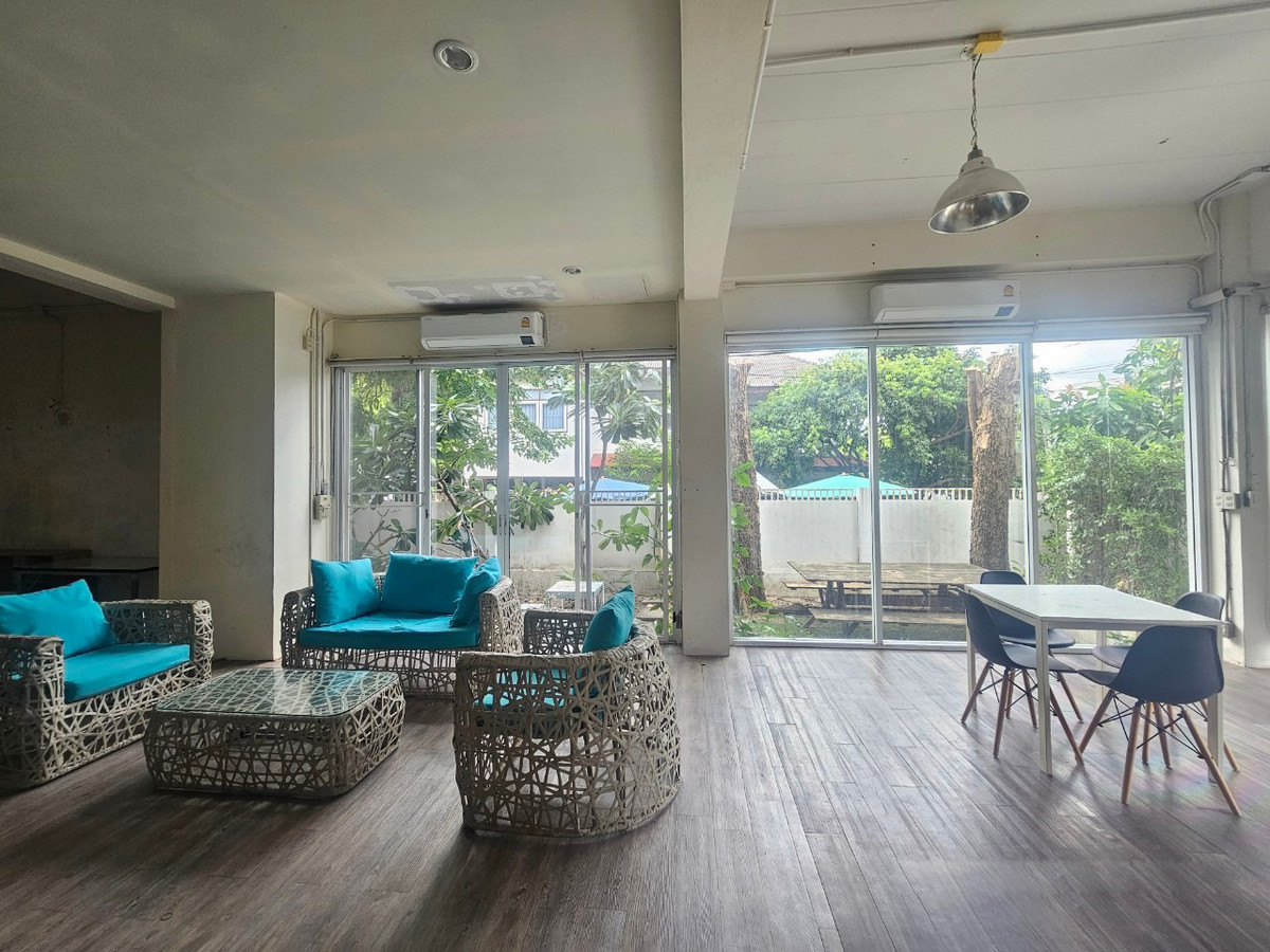 For RentHome OfficeOnnut, Udomsuk : HR2936 Home office for rent Soi Wachiratham Sathit Suitable for a home office, Production House Studio airbnb Hostel