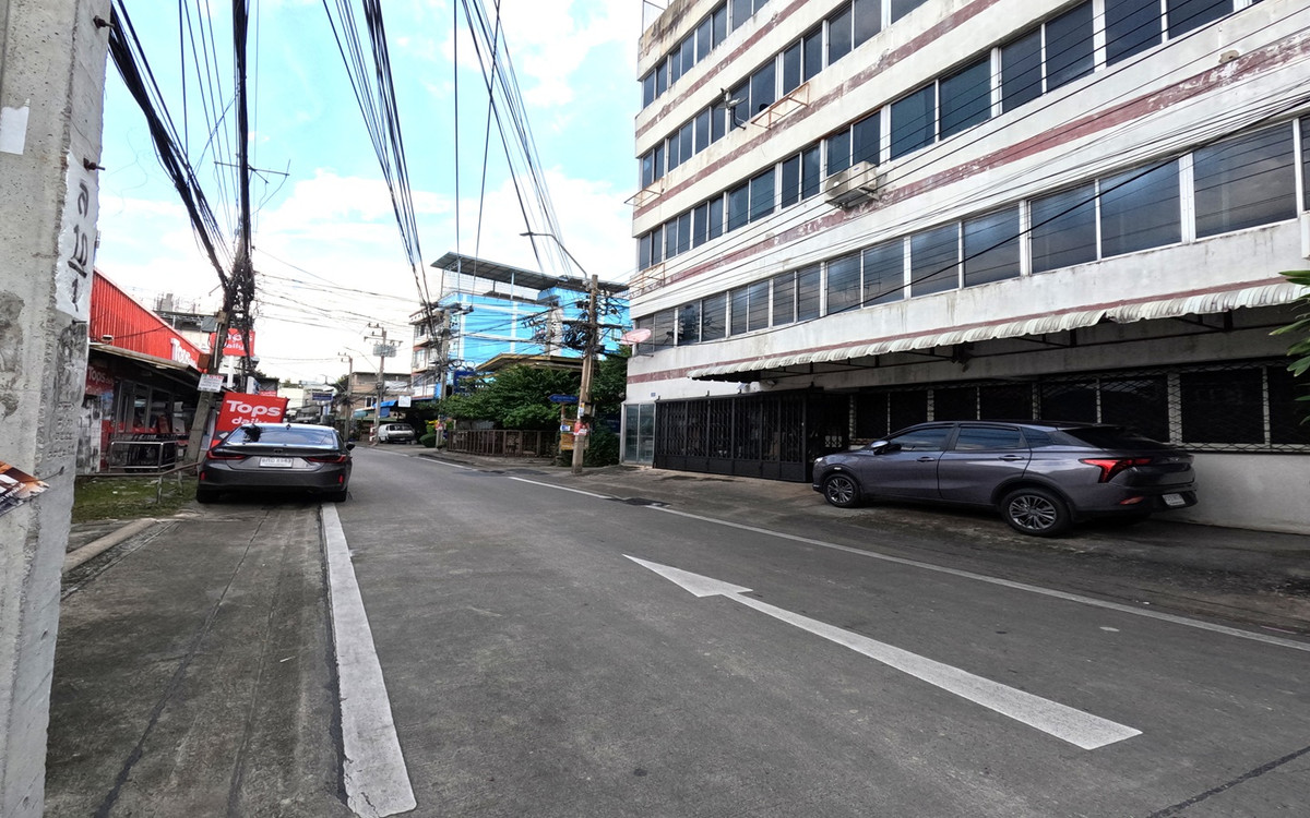 ขายคอนโดวงเวียนใหญ่ เจริญนคร : 🏙️ ขายคอนโด The Viva Condo Sathorn–Taksin ใกล้ BTS วงเวียนใหญ่ เพียง 200 เมตร  ราคาพิเศษกว่าตลาด และต่ำกว่าราคาประเมิน! อยู่เองก็คุ้ม ปล่อยเช่าก็ได้ Yield สูง