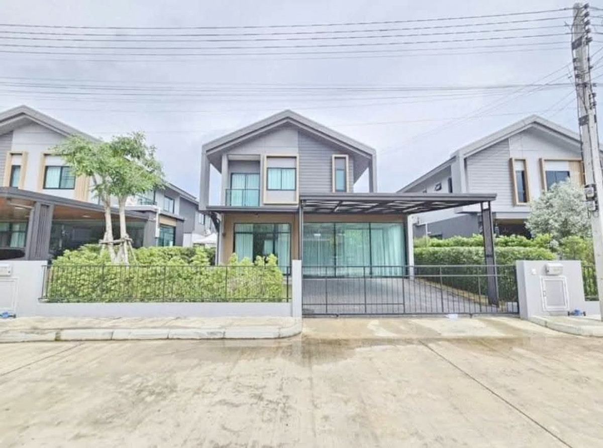 For RentHouseRama5, Ratchapruek, Bangkruai : Single house for rent on Ratchapruek Road-346. Fully furnished Ready to move in, near Sarasas Ratchaphruek School, DBS International School, SISB International School Nonthaburi.