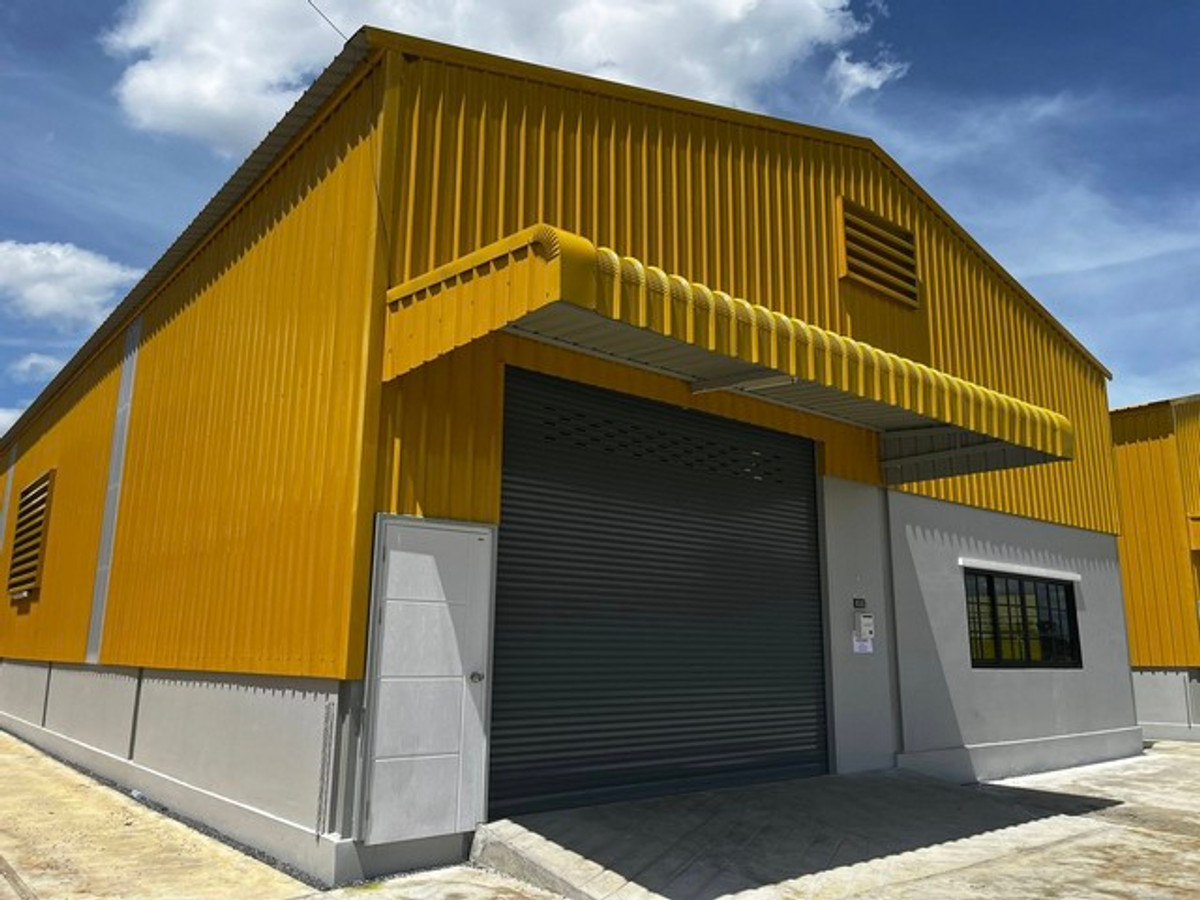 For RentWarehouseChaengwatana, Muangthong : Code C6942 Warehouse for Rent, warehouse for rent, size 300 sq m., Nonthaburi area, Ratchaphruek-Chaengwattana, Pak Kret.