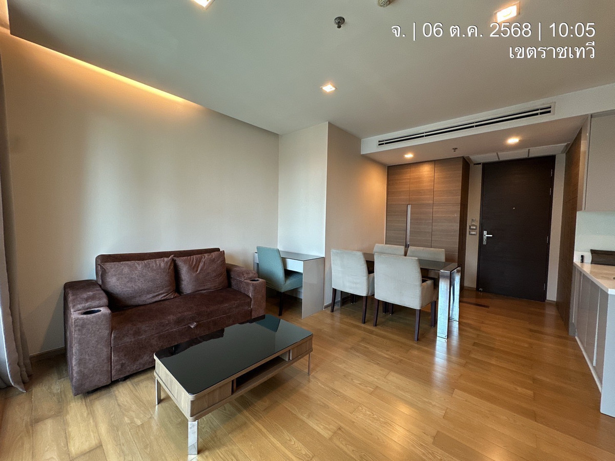 ให้เช่าคอนโดพระราม 9 เพชรบุรีตัดใหม่ RCA : คอนโด The Address Asoke เดินทางสะดวก ใกล้รถไฟฟ้าเอ็มอาที มีรถรับส่ง ห้องสวย เฟอร์นิเจอร์ครบ พร้อมอยู่