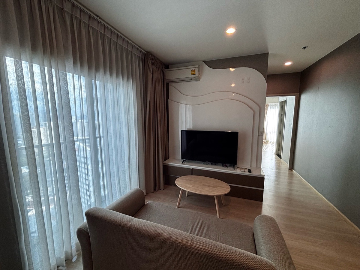 ให้เช่าคอนโดรัชดา ห้วยขวาง : ปล่อยเช่า 2นอน ราคาดีมากก 25k !!! ready to move 