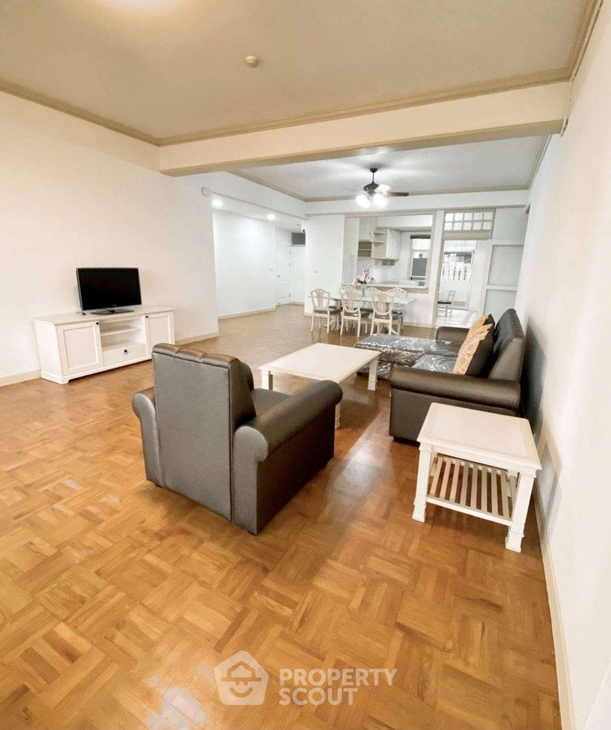 ให้เช่าคอนโดสุขุมวิท อโศก ทองหล่อ : อพาร์ทเมนต์ 3-ห้องนอน ใกล้ BTS ทองหล่อ