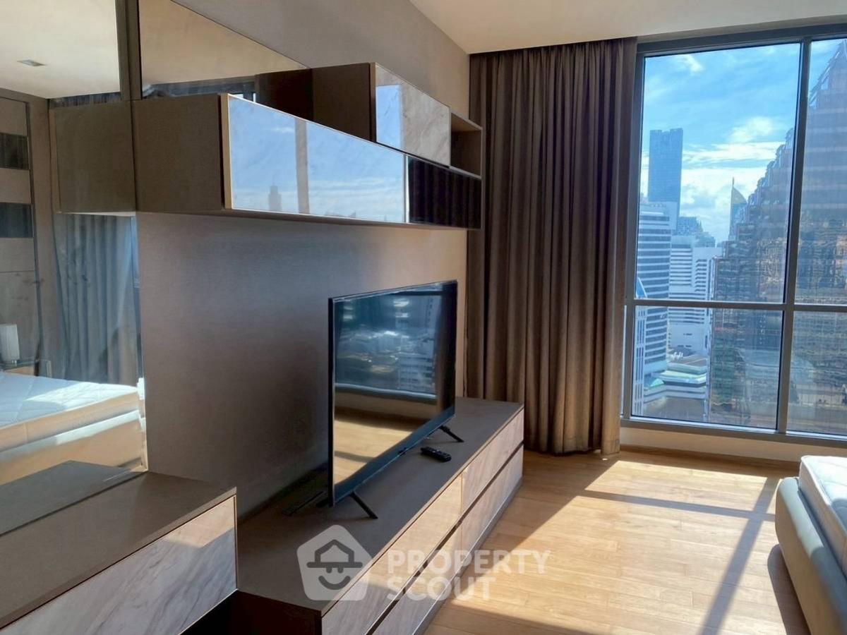 ให้เช่าคอนโดนานา : คอนโด 2-ห้องนอน ที่ ไฮด์ สุขุมวิท 13 คอนโดมิเนี่ยม ใกล้ BTS นานา