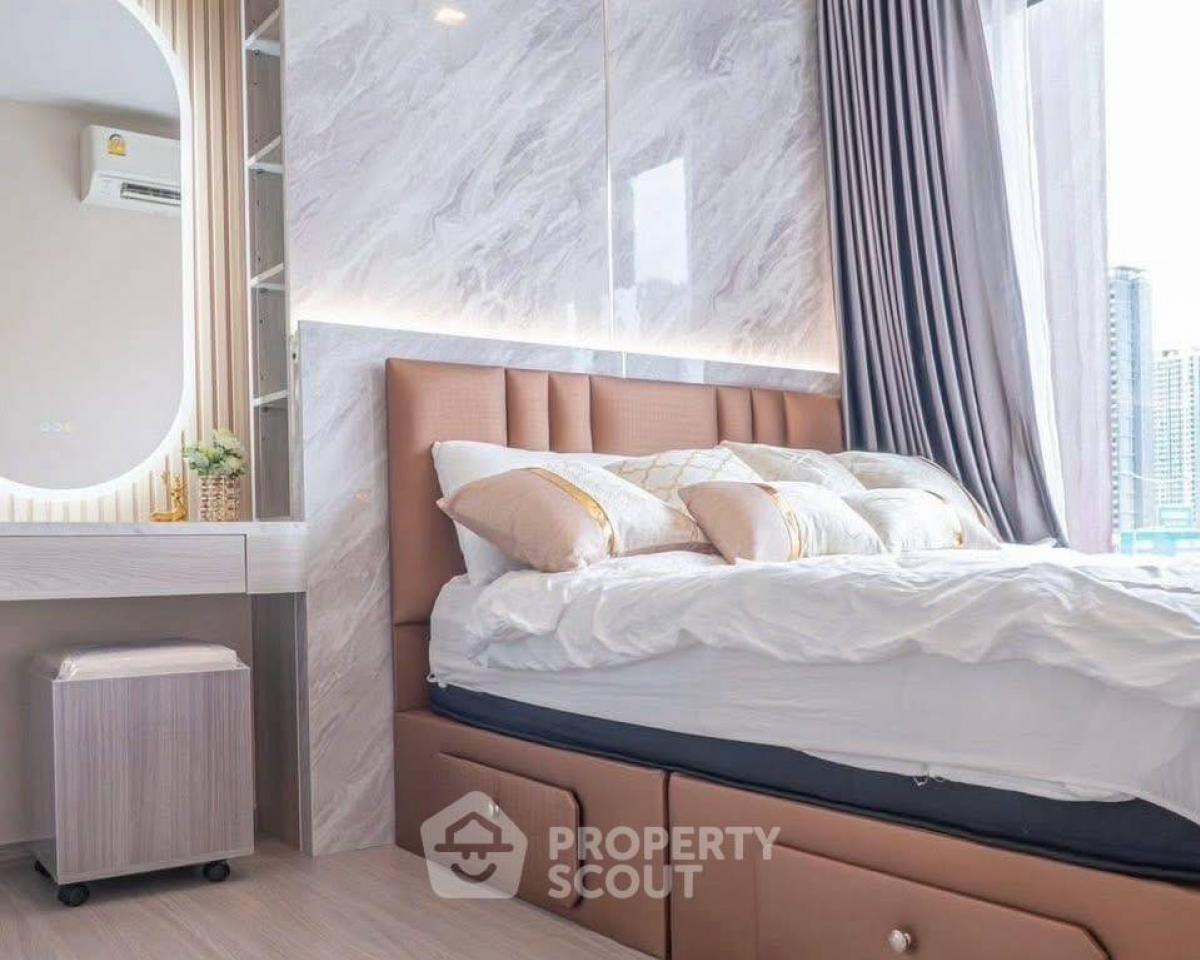 For RentCondoRama9, Petchburi, RCA : 1-BR Condo at Life Asoke Hype near ARL Makkasan