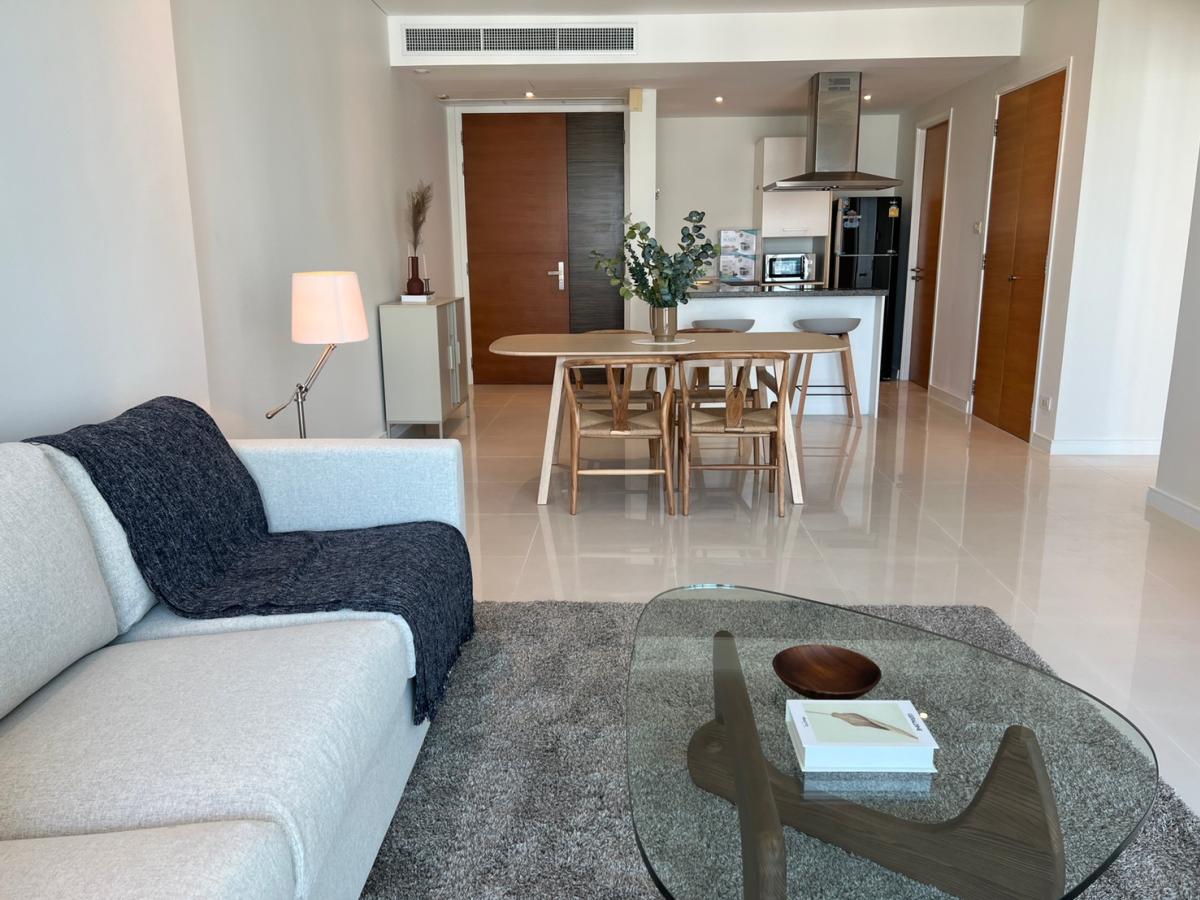 For RentCondoSukhumvit, Asoke, Thonglor : 03/04/2026, Luxury condo Fullerton 2 bedrooms 96 sq.m. in the heart of Ekkamai, near BTS starting at 72,000 baht/monthwith a swimming pool, fitness center, and 24-hour security to make your life easier! 0642748883