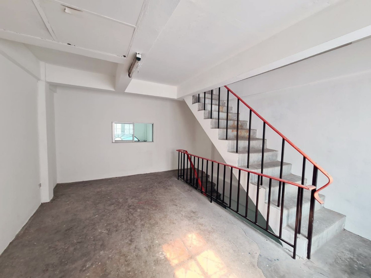 ขายอาคารพาณิชย์นนทบุรี บางใหญ่ บางบัวทอง : 88982 - ขาย อาคารพาณิชย์ใกล้เซ็นทรัลเวสเกตใกล้ตลาดบางใหญ่ ใกล้โรงเรียนเฉลิมพระเกียรติ 3.5 ชั้น ซอยบางใหญ่ซิตี้ 11