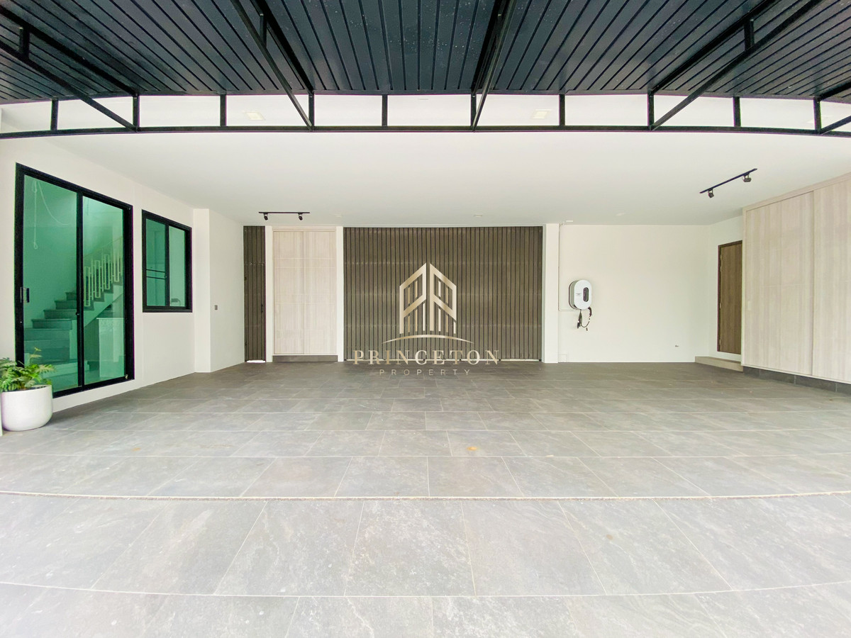 HousePattanakan, Srinakarin : Nantawan Rama 9 - Srinakarin 📞092-4252445