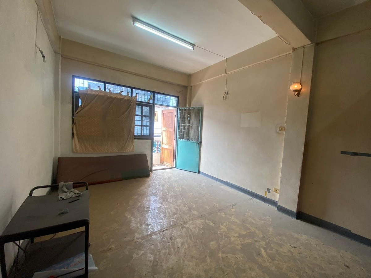 ขายอาคารพาณิชย์เยาวราช บางลำพู : 94184 - ขาย อาคารพาณิชย์ 4ชั้นครึ่ง ถนนถั่วเพราะ ถนน22กรกฏาคม5 เขตป้อมปราบศัตรูพ่าย ใกล้วัดพลับพลาไชย สถานีรถไฟฟ้าวัดมังกร ใกล้เยาวราช