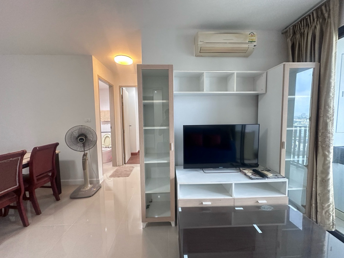 For RentCondoLadprao, Central Ladprao : For rent Ideo ladprao 5, next to the road, 2 bedrooms, near the mall, price 22,000 baht, if interested, make an appointment to view 0808144488