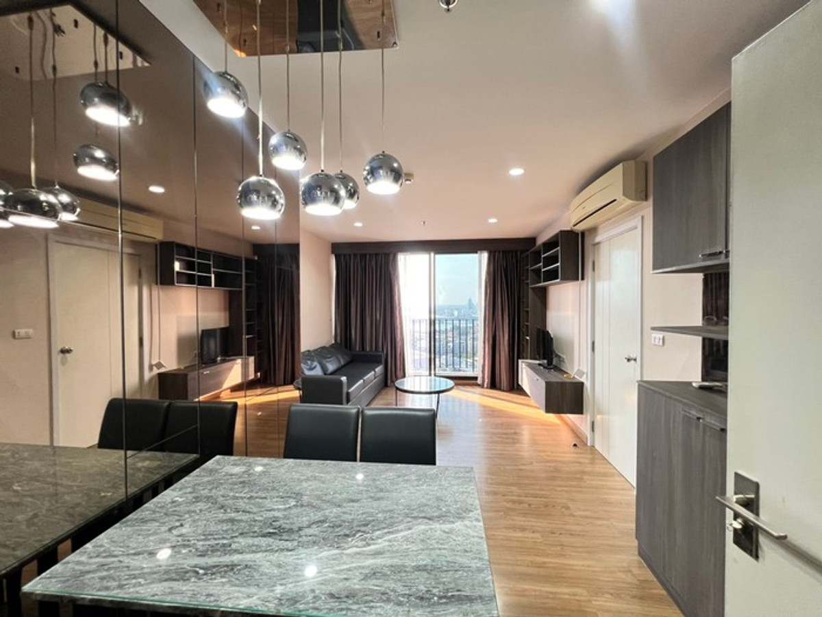 ให้เช่าคอนโดบางซื่อ วงศ์สว่าง เตาปูน : 💖ปล่อยเช่า ห้องสวย รีบด่วน  Condo The Tree Interchange ติดห้างเกตเวย์บางซื่อ / 2 ห้องนอน ขนาด 56 ตรม  ราคาเพียง   21,000 บาท/สอบถามได้นะคะ 🟢 Line : atfirm2010💖