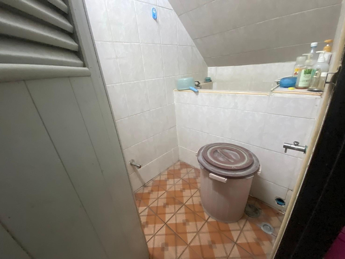 ขายอาคารพาณิชย์เยาวราช บางลำพู : 94184 - ขาย อาคารพาณิชย์ 4ชั้นครึ่ง ถนนถั่วเพราะ ถนน22กรกฏาคม5 เขตป้อมปราบศัตรูพ่าย ใกล้วัดพลับพลาไชย สถานีรถไฟฟ้าวัดมังกร ใกล้เยาวราช