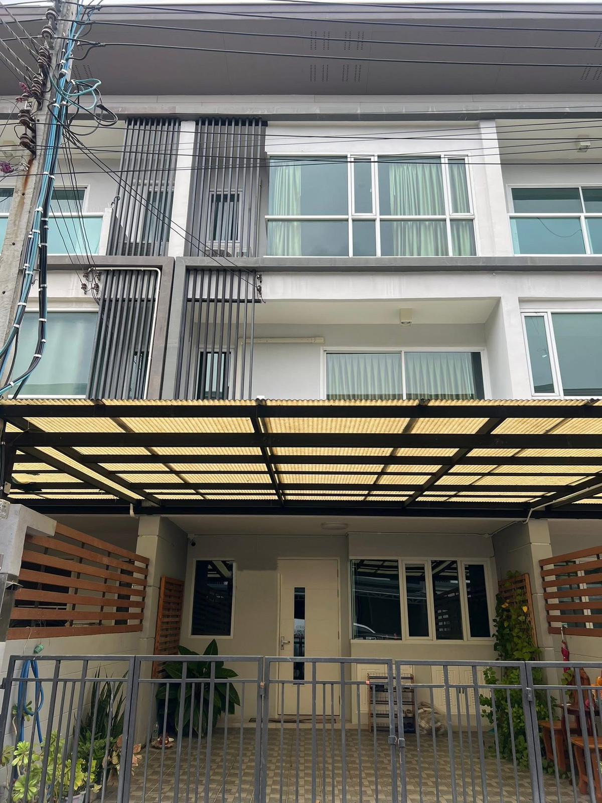 For RentTownhomeKaset Nawamin,Ladplakao : Home office for rent The Ibox Village Kaset-Nawamin Prasertmanoonkit 48 near Fashion Island