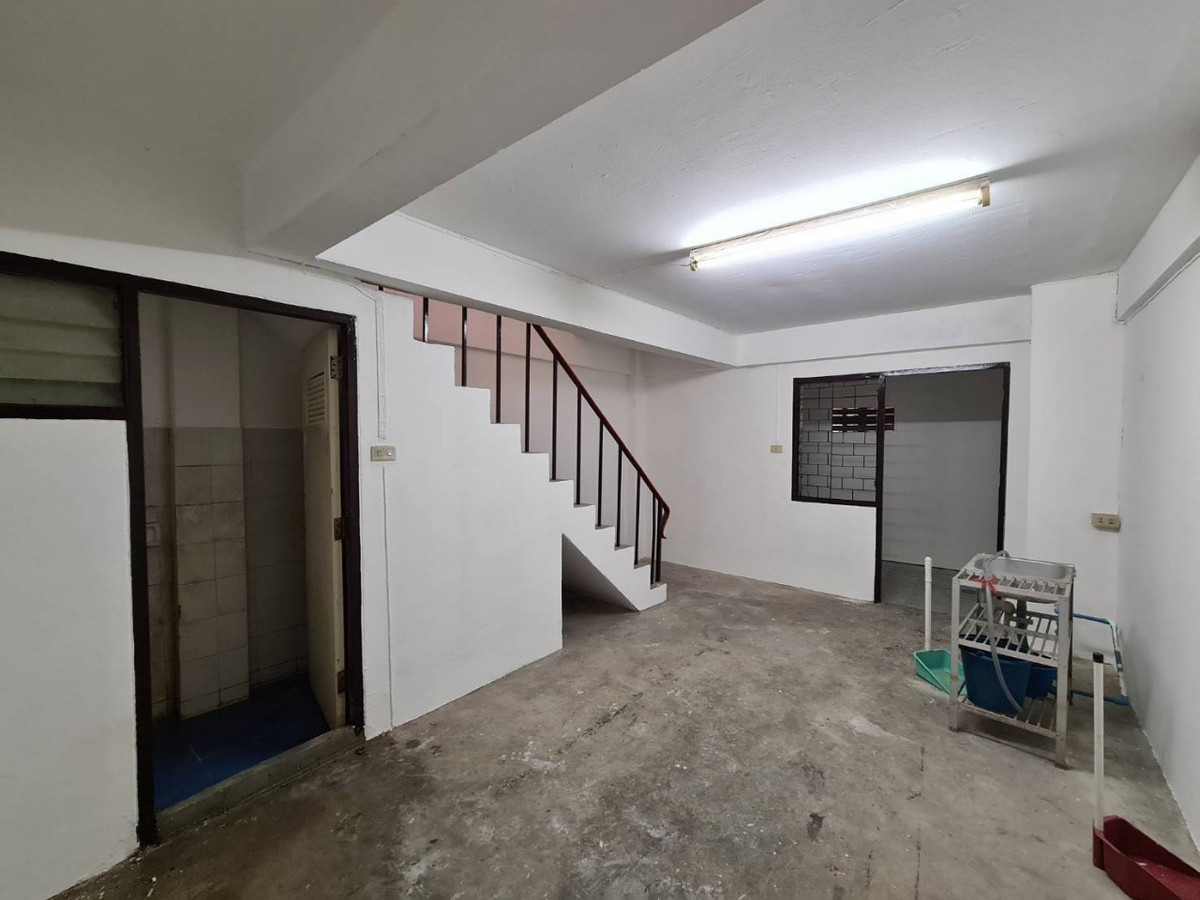 ขายอาคารพาณิชย์นนทบุรี บางใหญ่ บางบัวทอง : 88982 - ขาย อาคารพาณิชย์ใกล้เซ็นทรัลเวสเกตใกล้ตลาดบางใหญ่ ใกล้โรงเรียนเฉลิมพระเกียรติ 3.5 ชั้น ซอยบางใหญ่ซิตี้ 11