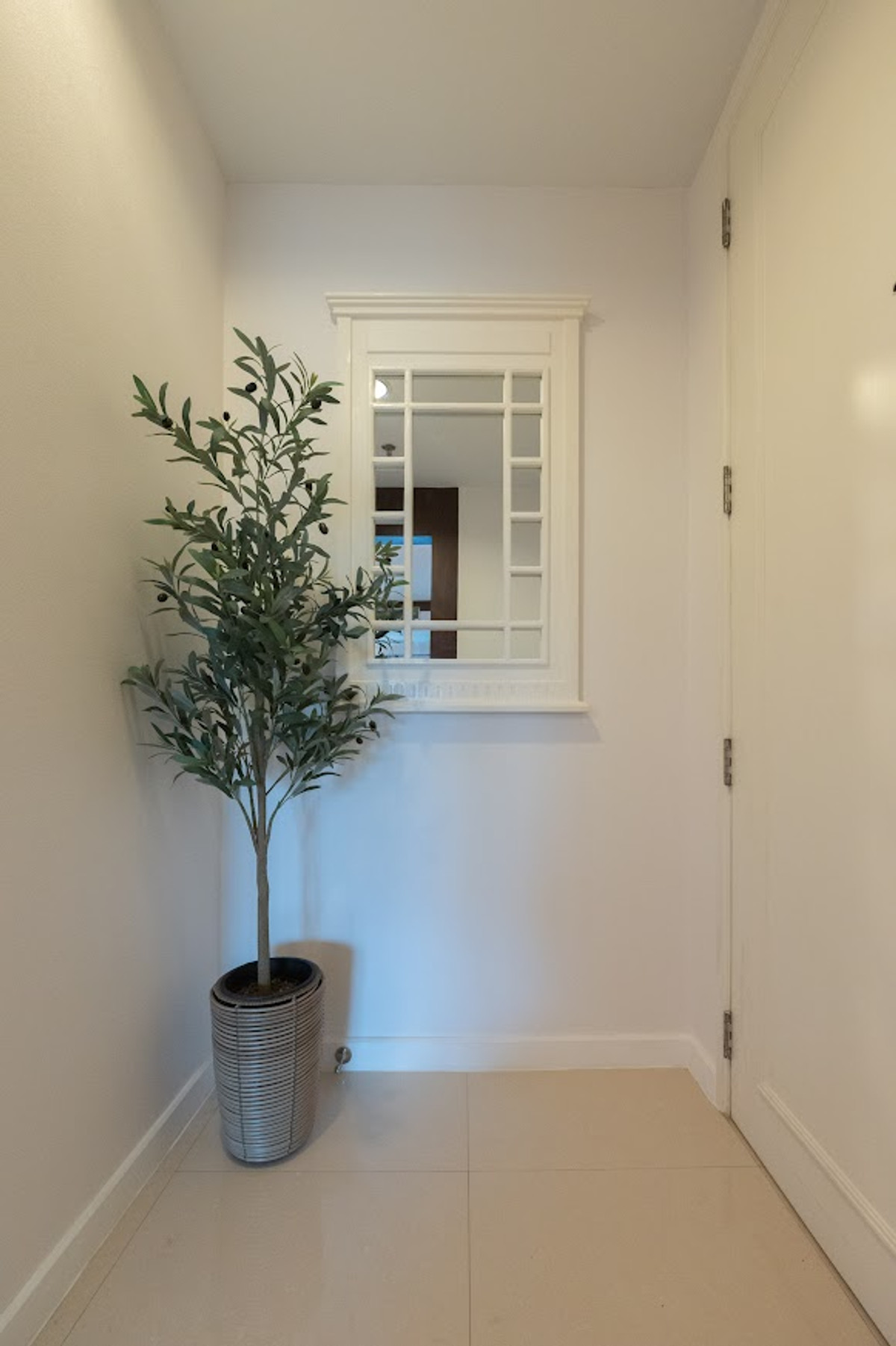 For SaleCondoSathorn, Narathiwat : Urgent sale! Condo 'Baan Nonsi' 2 bedrooms, luxuriously decorated, with open view, 80 sq m. | Best price 8.7 million baht.