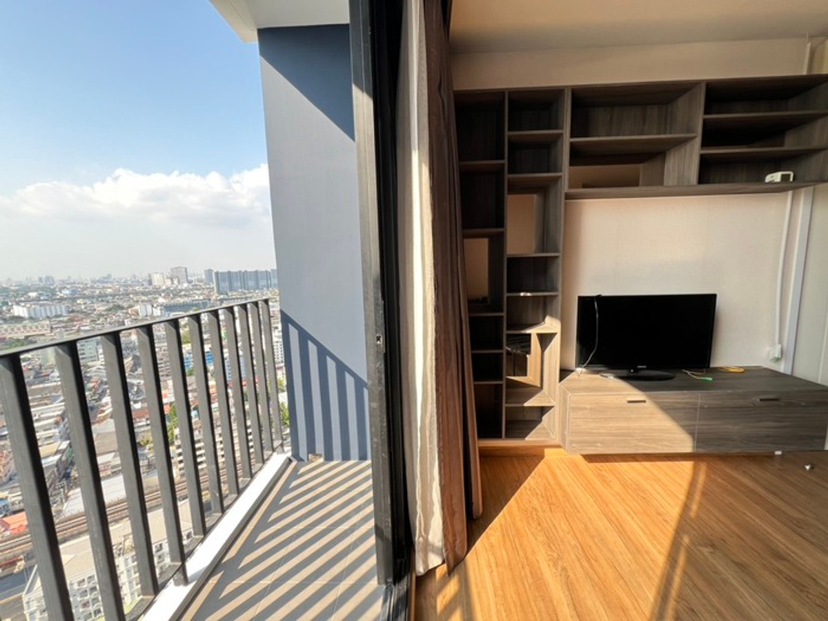 ให้เช่าคอนโดบางซื่อ วงศ์สว่าง เตาปูน : 💖ปล่อยเช่า ห้องสวย รีบด่วน  Condo The Tree Interchange ติดห้างเกตเวย์บางซื่อ / 2 ห้องนอน ขนาด 56 ตรม  ราคาเพียง   21,000 บาท/สอบถามได้นะคะ 🟢 Line : atfirm2010💖