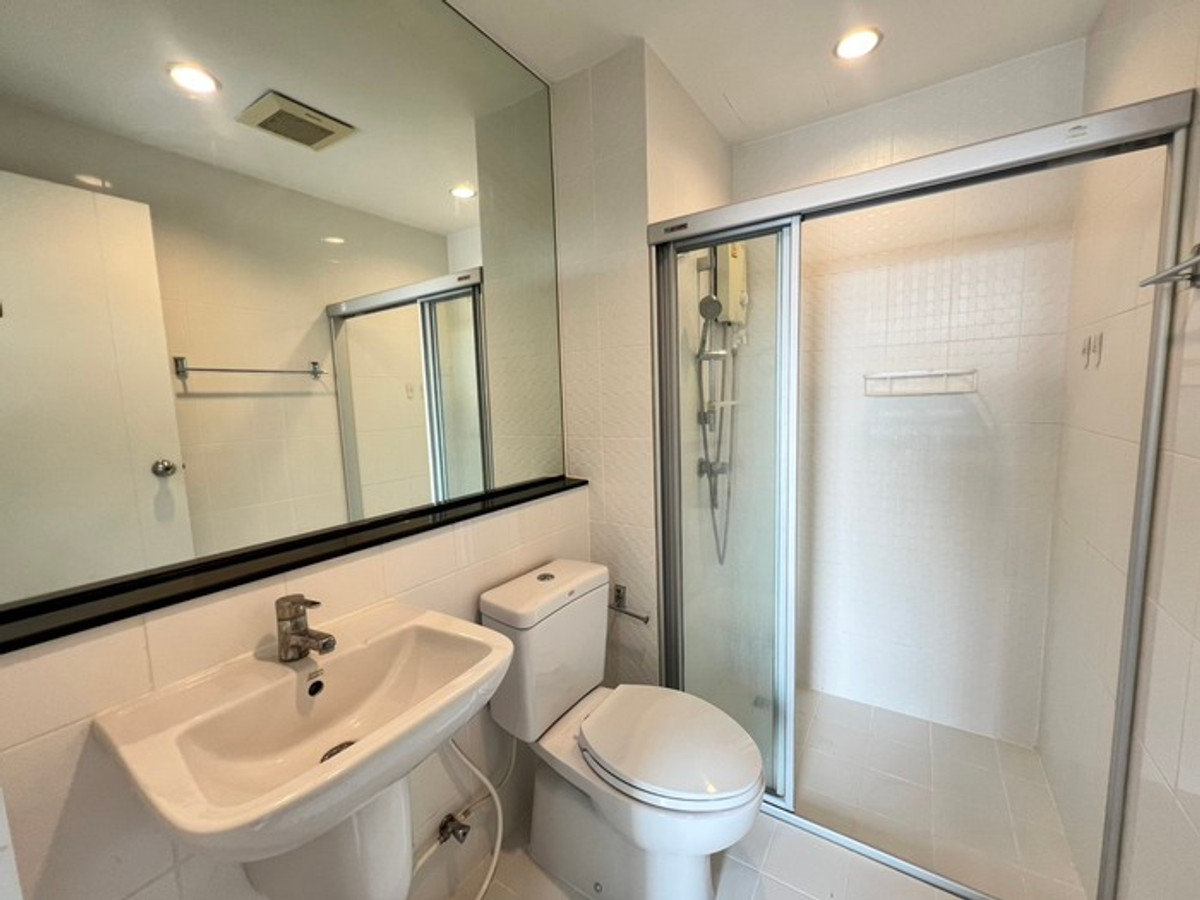 ให้เช่าคอนโดบางซื่อ วงศ์สว่าง เตาปูน : 💖ปล่อยเช่า ห้องสวย รีบด่วน  Condo The Tree Interchange ติดห้างเกตเวย์บางซื่อ / 2 ห้องนอน ขนาด 56 ตรม  ราคาเพียง   21,000 บาท/สอบถามได้นะคะ 🟢 Line : atfirm2010💖