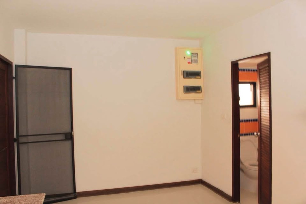 ให้เช่าทาวน์โฮมอารีย์ อนุสาวรีย์ : HR2970ให้เช่าโฮมออฟฟิศ 3 ชั้น สไตล์โมเดิร์น ซอยพหลโยธิน7 ใกล้BTS อารีย์ เหมาะอยู่อาศัย หรือทำออฟฟิศ