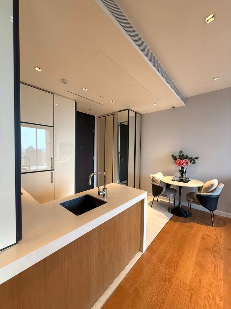 For RentCondoSukhumvit, Asoke, Thonglor : 🔥Urgent Rental🔥 Beatniq Sukhumvit 32, luxuriously decorated, fully furnished, ready to move in, near BTS Thonglor.