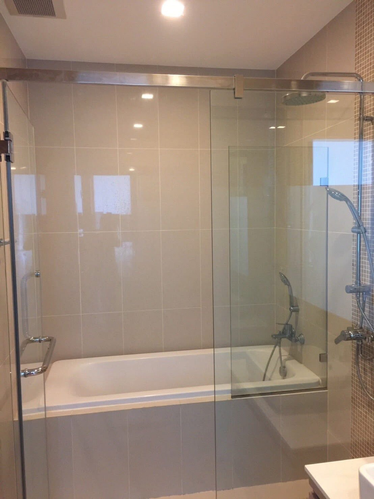 For SaleCondoRama9, Petchburi, RCA : Q Asoke / Luxury condo in a prime location near MRT Phetchaburi and ARL Makkasan. / 1 Bed 46 sq.m.Tel 0937890899